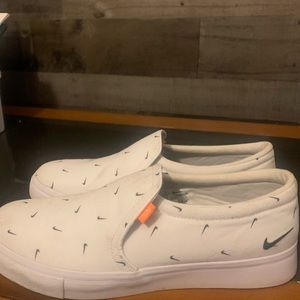 Nike Women's Court Royale AC Slip On Fashion Shoes White